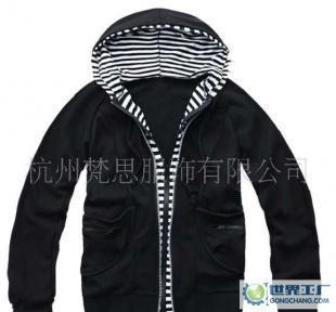 时尚与舒适并存——男式韩版假两件条纹卫衣穿搭指南