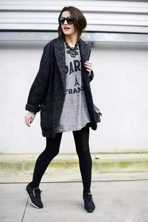 1件卫衣从夏末穿到深秋，百搭又划算的时尚之选